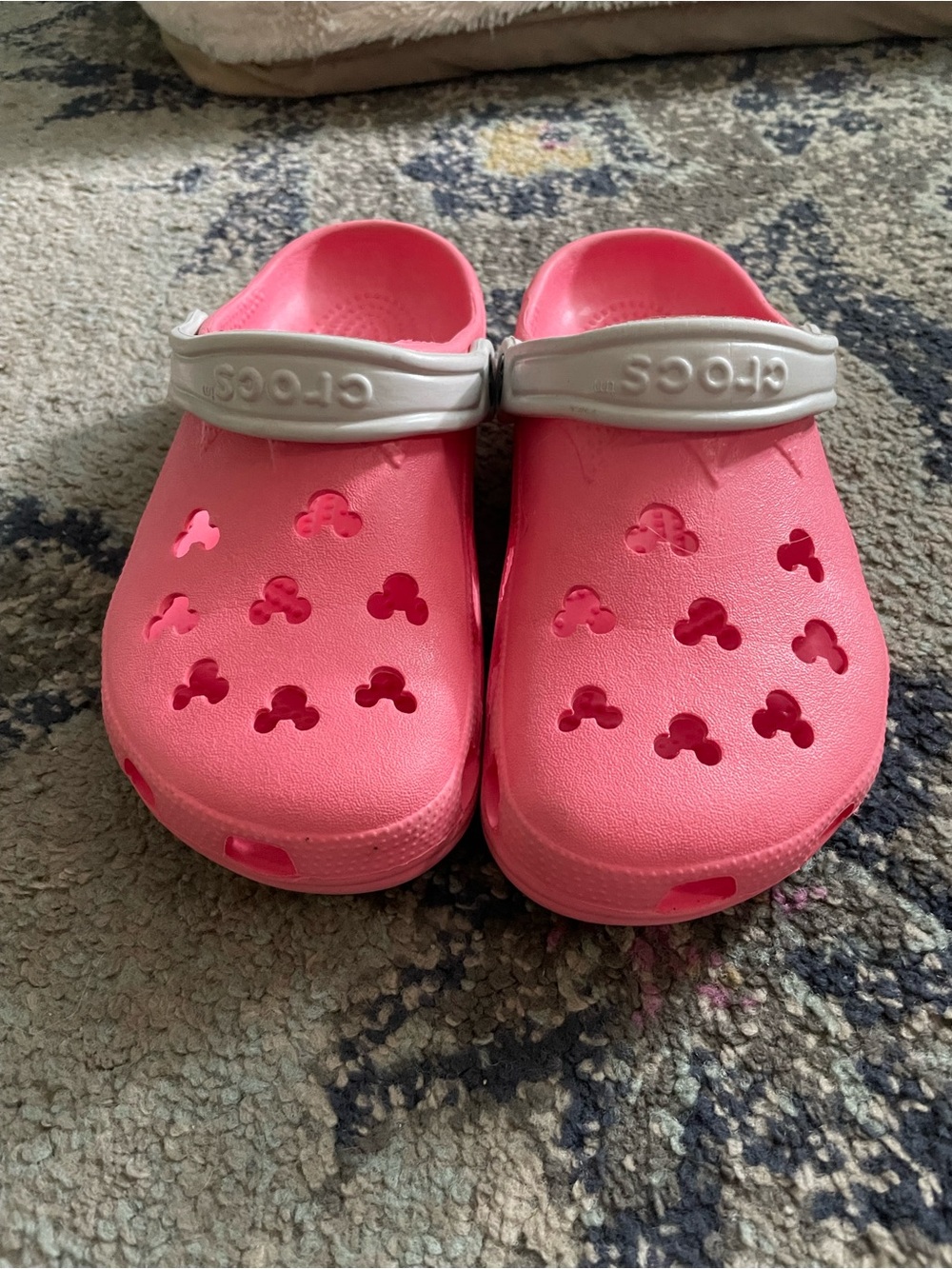 CROCS Disney Woman’s 6-7 (S) Classic Clog in Bright Pink with White Strap